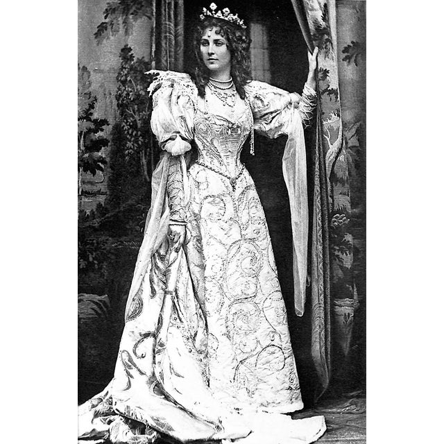 Paper "Fashion an Anthology" 1971 Beaton, Cecil (Signed) For Sale - Image 7 of 12