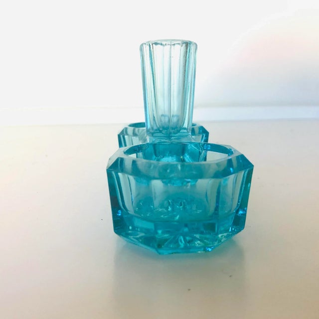 Vintage Aqua Color Glass Salt and Pepper Pinch Dip Stand , No makers mark in excellent condition. 5.25"L X 3"H X 2" D