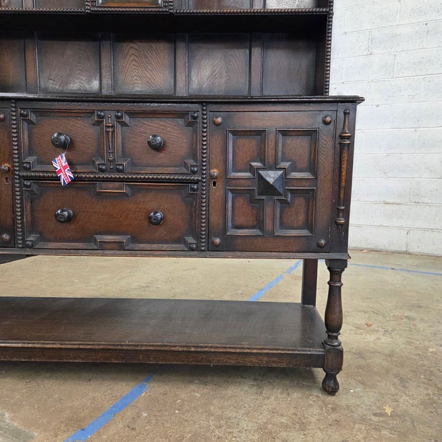 Early 20th Century Early 20th Century Handsome Welsh Dresser With Carving, Beading, and Arch Details For Sale - Image 5 of 18