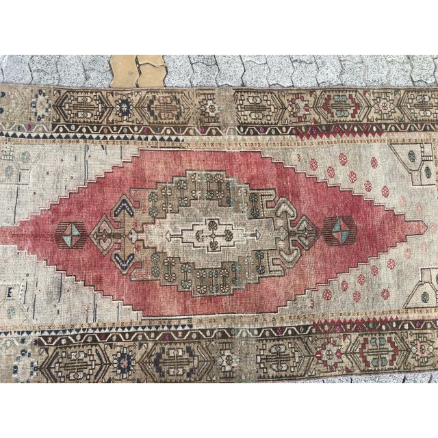 1960s Turkish Faded Floor Vintage Rug For Sale - Image 5 of 11