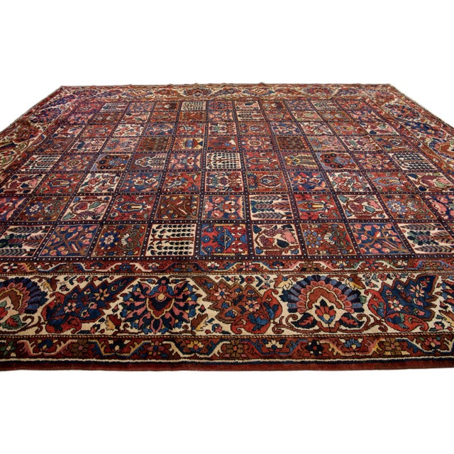 1920s Multicolor Antique Persian Bakhtiari Handmade Allover Pattern Wool Rug For Sale - Image 5 of 8