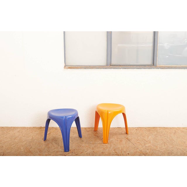Model 1734 Garden Stools in Dark Blue and Orange Fiberglass by Walter Frey for Stella, 1965, Set of 2 For Sale - Image 3 of 13