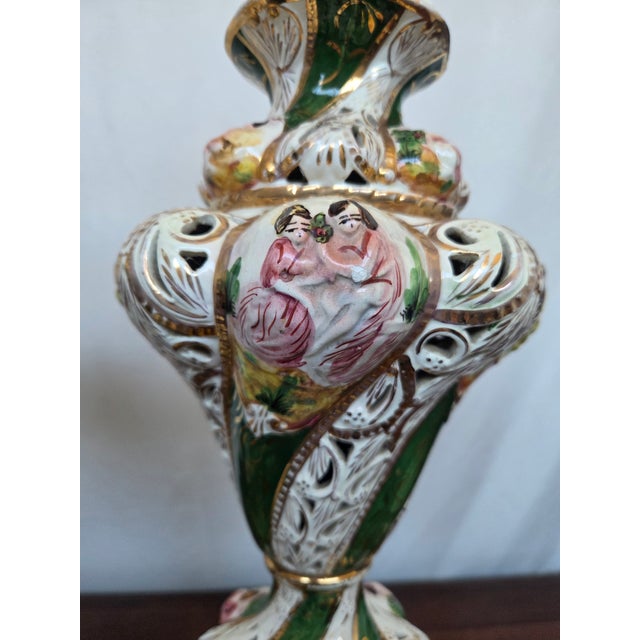 1950s Italian Capodimonte Rococo Revival Porcelain Table Lamps, Pair For Sale In Tampa - Image 6 of 10