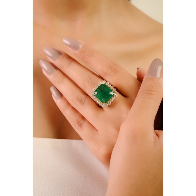 Certified 7.45Ct Zambian Emerald & 1.01Ct Diamond Halo Ring in 14k Yellow Gold Size 6 For Sale - Image 4 of 17