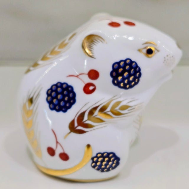Late 20th Century Royal Crown Derby Harvest Mouse English Bone China Paperweight – Imari Style, Gold Stopper, Vintage Collectible Décor For Sale - Image 5 of 10