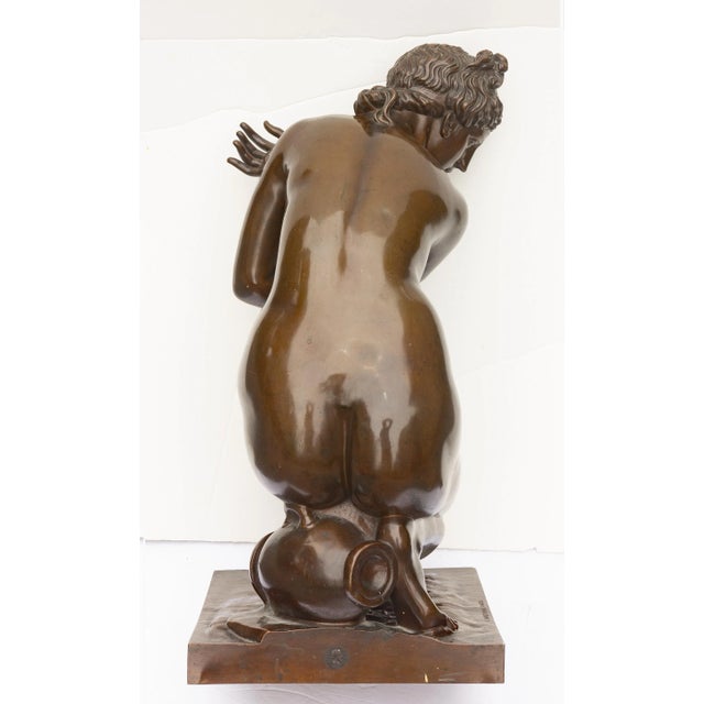 Mid 19th Century Crouching Venus Large Grand Tour Bronze Patinated Sculpture F. Barbedienne For Sale - Image 5 of 8