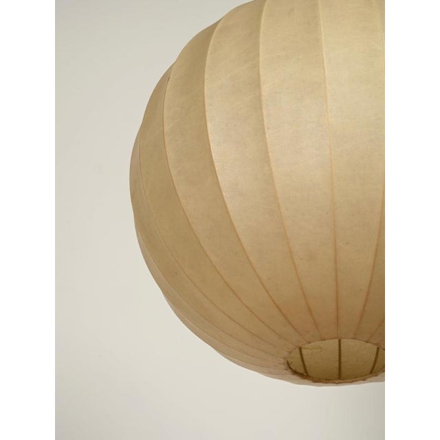 Beige Mid-Century Round Beige Cocoon Pendant Light by Achille Castiglioni for Hille, Italy, 1960s For Sale - Image 8 of 11