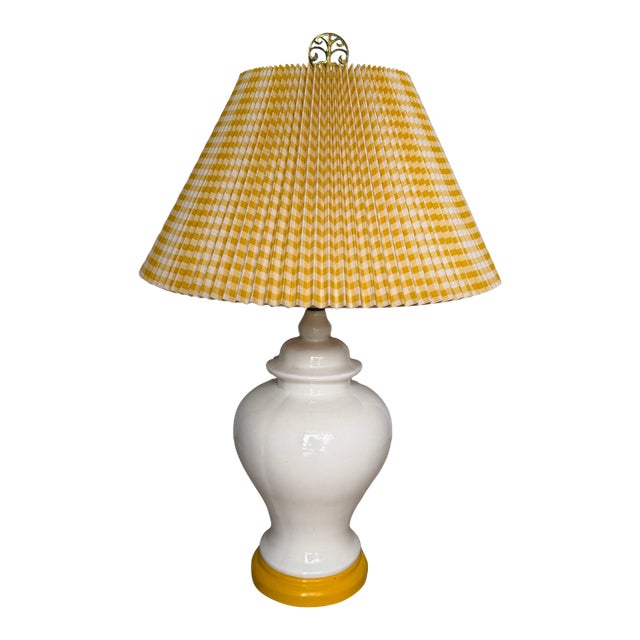 Vintage Yellow Pleated Ginger Jar Table Lamp For Sale