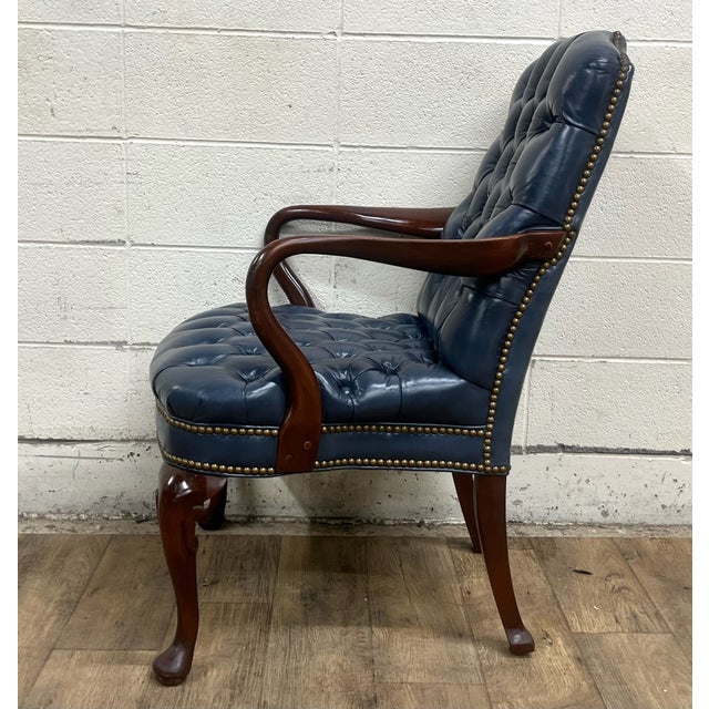 Late 19th Century Vintage Queen Anne Chesterfield Mahogany Leather Tufted Office Desk Armchair For Sale - Image 5 of 6