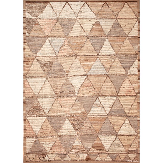 Fantastic Modern Contemporary Triangle Design Geometric Rug, Country of Origin: Central Asia, Circa date: Modern