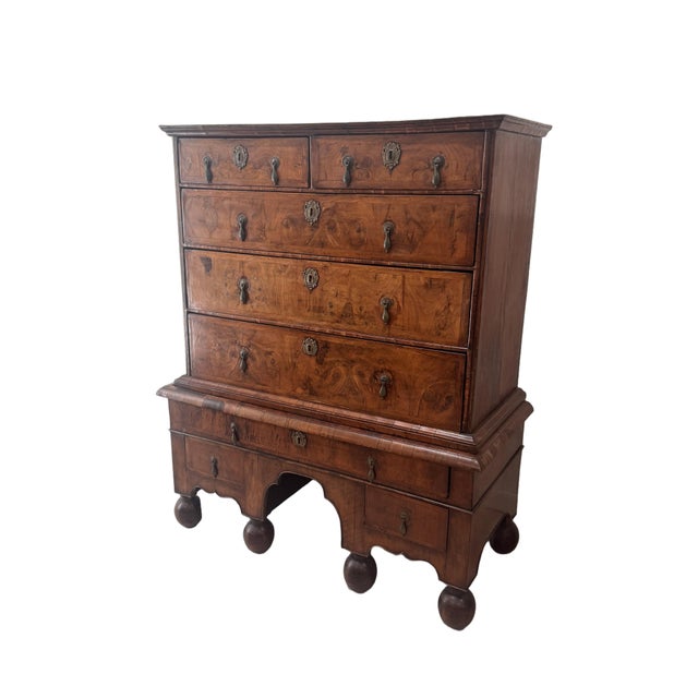 Antique William and Mary Burl Walnut Chest on Stand With Original Bronze Hardware and Cannonball Feet, Late 17th Century For Sale - Image 4 of 15