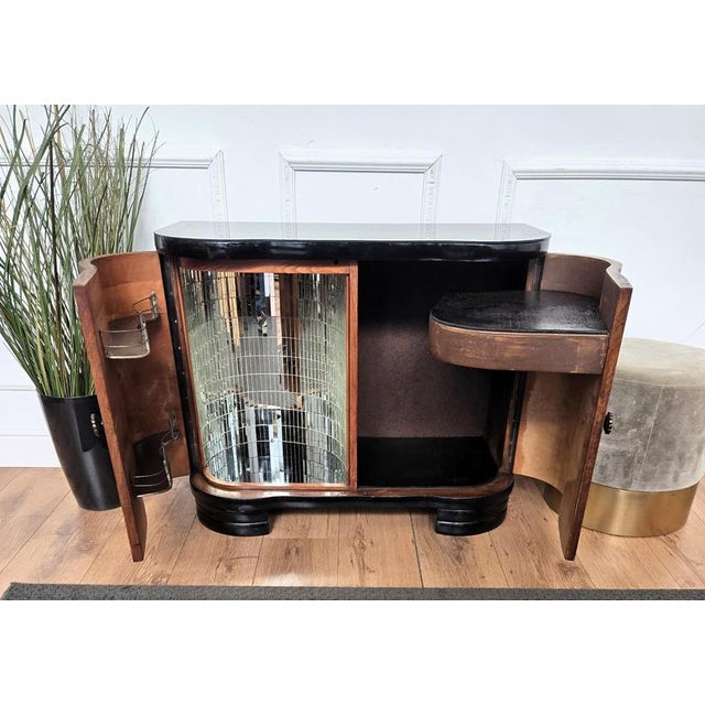 Mid-Century Art Deco Italian Burl Walnut Mosaic Dry Bar Cabinet with Mirror, 1960s For Sale - Image 10 of 12