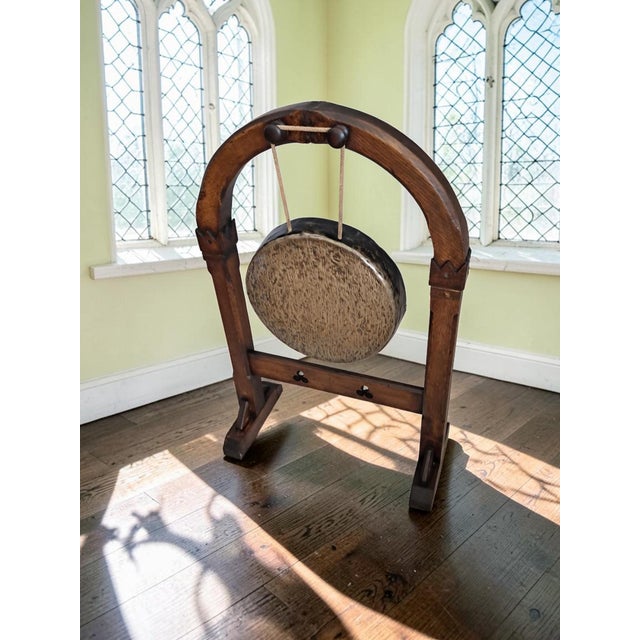 Brown Antique Gothic Revival Oak Freestanding Dinner Gong in Silvered Brass, 1800s For Sale - Image 8 of 13