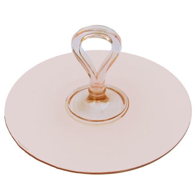 Elegantly simple pink glass single-handled tray -- perfect for serving cookies, desserts, or hors d'oeuvres. No maker's...