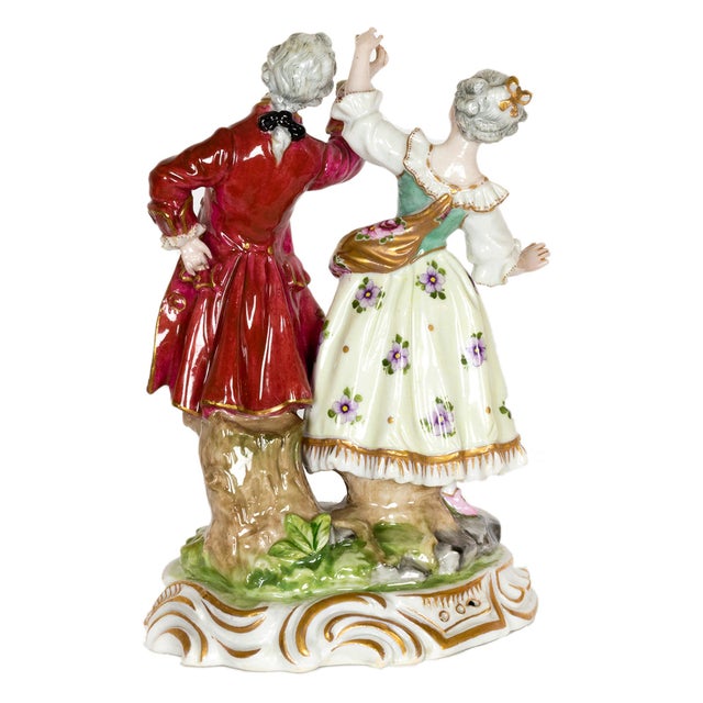 Porcelain Dancing Couple Figurine from Volkstedt, 18th Century For Sale - Image 4 of 5