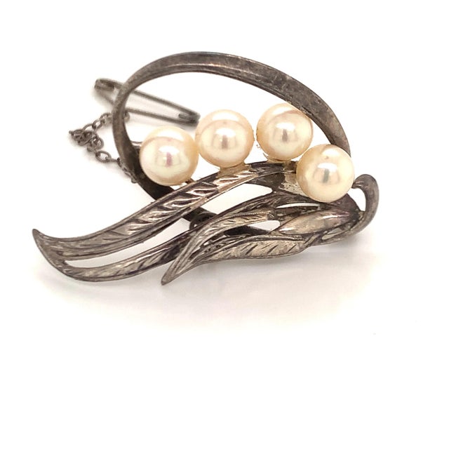 Contemporary 1990s Mikimoto Estate Akoya Pearl Brooch Pin Sterling Silver For Sale - Image 3 of 12