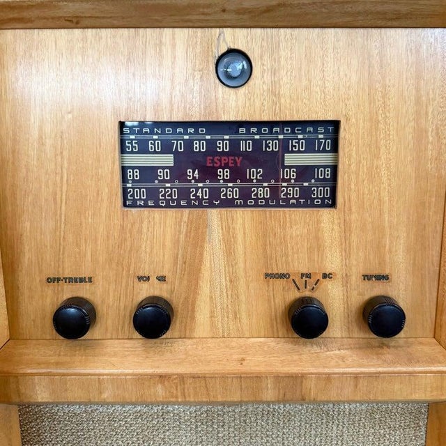 1940s Art Deco Satinwood Lit Dry Bar Music Entertainment System Cabinet For Sale - Image 13 of 13