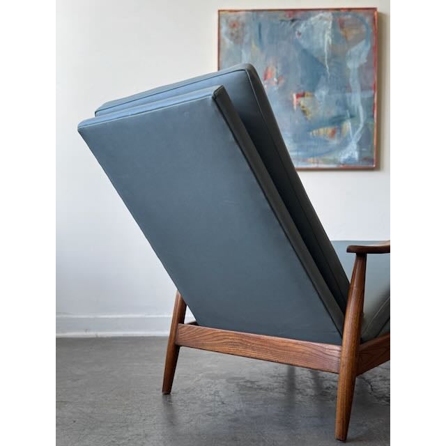 1950's Attributed to Milo Baughman for James Inc. Leather Recliner and Ottoman For Sale In Los Angeles - Image 6 of 13
