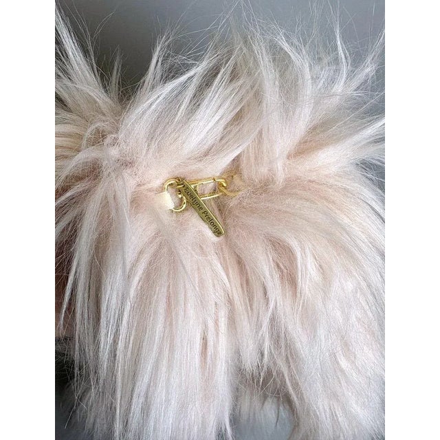 2010s Evelyne Prélonge Faux Fur Scarf Stole & Gloves Set – Luxury French Winter Accessories in Blush Himalaya Pink For Sale - Image 5 of 10