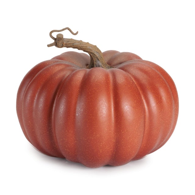 Kenneth Ludwig Chicago Rustic Ribbed Decorative Pumpkins (Set of 2) For Sale - Image 4 of 5