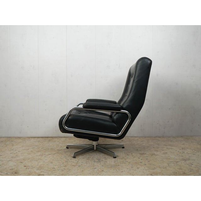 1990s Mid-Century Leather and Chrome Lounge Chair, 1960s For Sale - Image 5 of 7