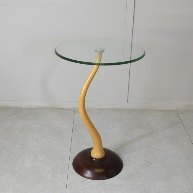 Mid-Century Modern Italian Modern Sculptural Side Table in Serpentine Beech Stem and Round Glass, 1950s For Sale - Image 3 of 10