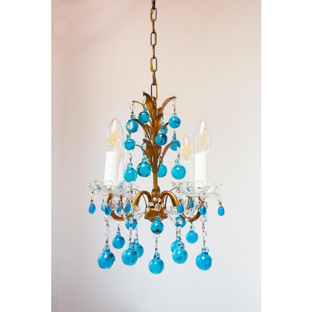 Metal Italian Chandelier in Gilt Metal with Murano Glass Drops, 1960 For Sale - Image 7 of 9