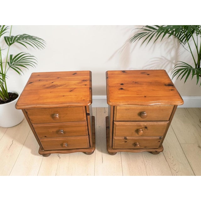 Vintage Bedside Tables in Pine, 1980s, Set of 2 For Sale - Image 4 of 16