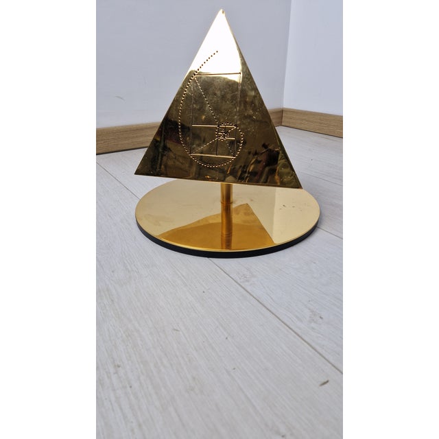 Tetrahedron Fire Designer Sculpture Lamp in Gold-Plated Metal by Salvador Dalí, 1980s For Sale - Image 13 of 18