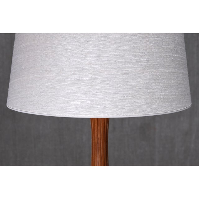 Metal Model E1141 Table Lamps in Oak and Brass by Bo Råman for Asea, Sweden, 1950s, Set of 2 For Sale - Image 7 of 13