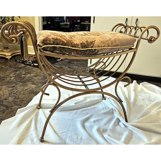 Metal Mid-Century Italian Hollywood Regency Gilt Metal Rope & Tassel Vanity Bench With Tapestry Seat For Sale - Image 7 of 8