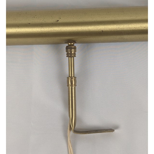 Vintage House of Troy 14" Picture Light in Aged Brass – 4 Available Classic 14-inch picture light by House of Troy, a...