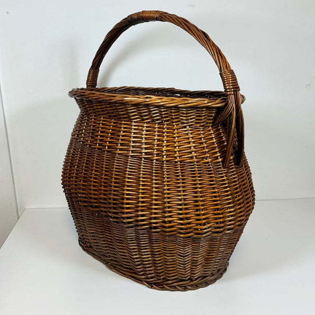 Mid-Century Large Boho Chic French Country Market Wicker Basket With Handle For Sale - Image 10 of 16