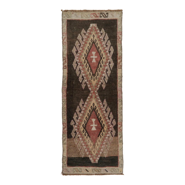 Vintage Turkish Gift-Sized Rug With Geometric Twin Medallions - Rug & Kilim For Sale