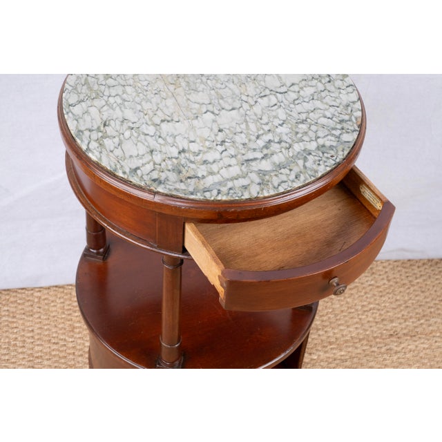 Early 19th Century Antique Pair of Tall Round Side Tables For Sale - Image 5 of 10