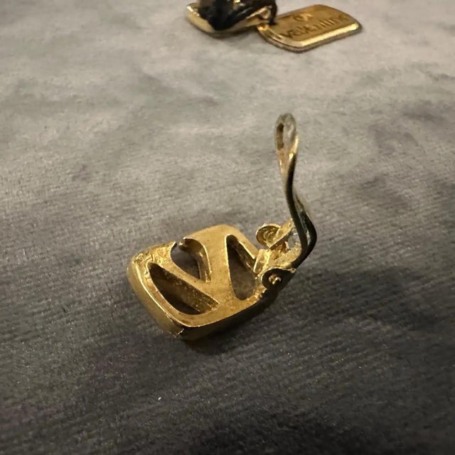 Contemporary 1980s Logo Gilted Metal Clip on Earrings by Valentino Garavani For Sale - Image 3 of 10