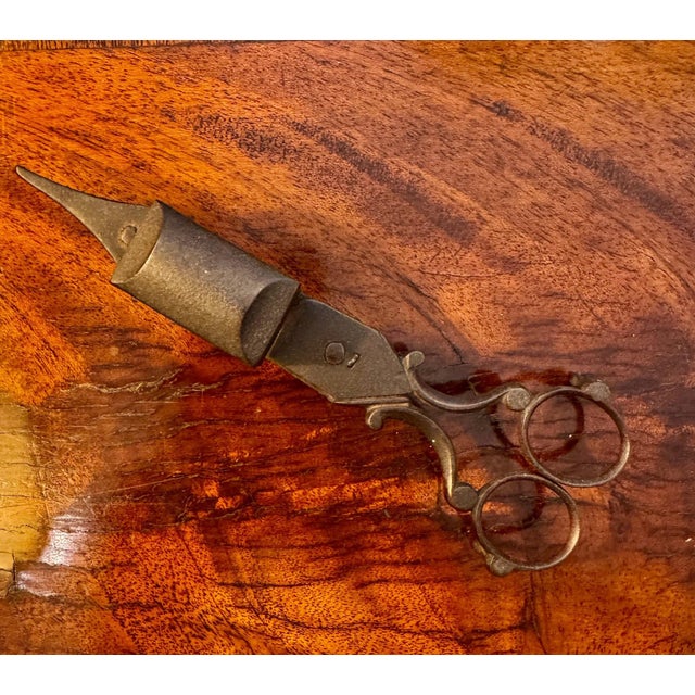 18th Century Hand-Forged Iron Candle Wick Trimmer With Catcher – Colonial American For Sale - Image 11 of 12