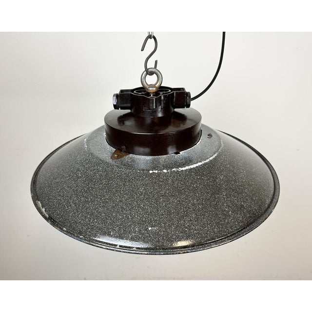 Plastic Industrial Grey Enamel Factory Hanging Lamp, 1960s For Sale - Image 7 of 14