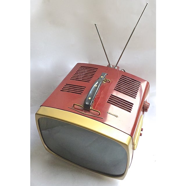 MidCentury Modern RCA Victor DeLuxe Portable TV Chairish
