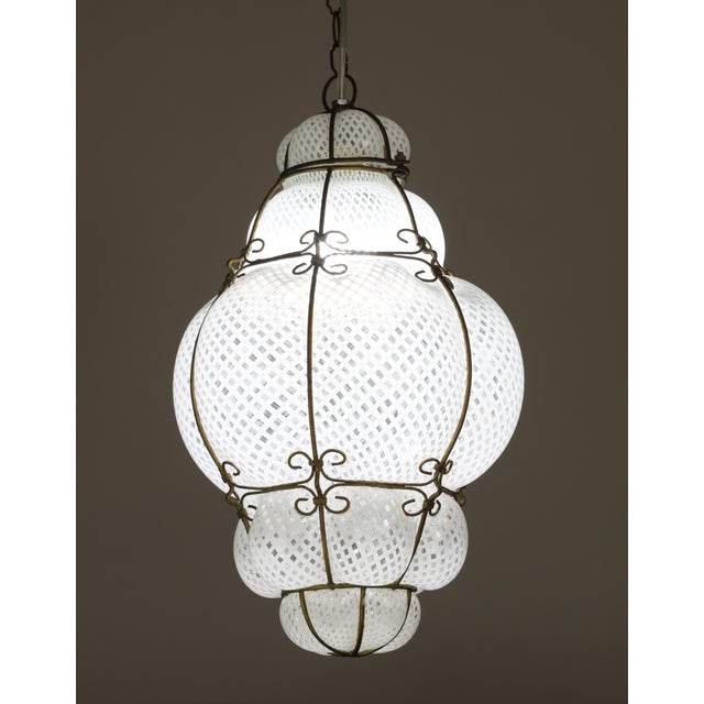 Art Deco Amazing Large Venetian Lantern in Murano Reticello Glass, 1940s For Sale - Image 3 of 13