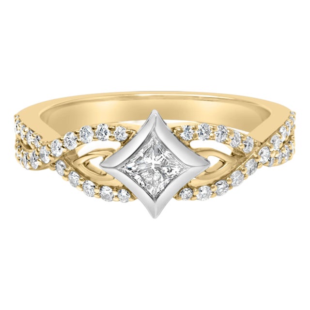 10K Two Tone Color 2/3 Cttw Diamond Kite and Twist Shank Ring (H-I Color,SI2-I1 Clarity) - Size 7 For Sale