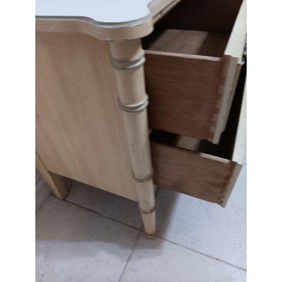 1970s Hollywood Regency Wood Faux Bamboo Nightstand Beige 2 Drawer For Sale - Image 4 of 10