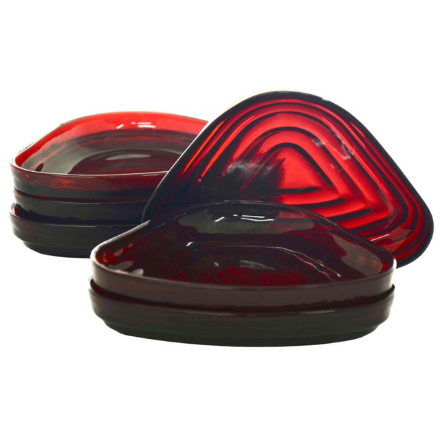 Mid-Century Modern 1960s Ruby Red Triangle Bowls – Set of 6 For Sale - Image 3 of 3