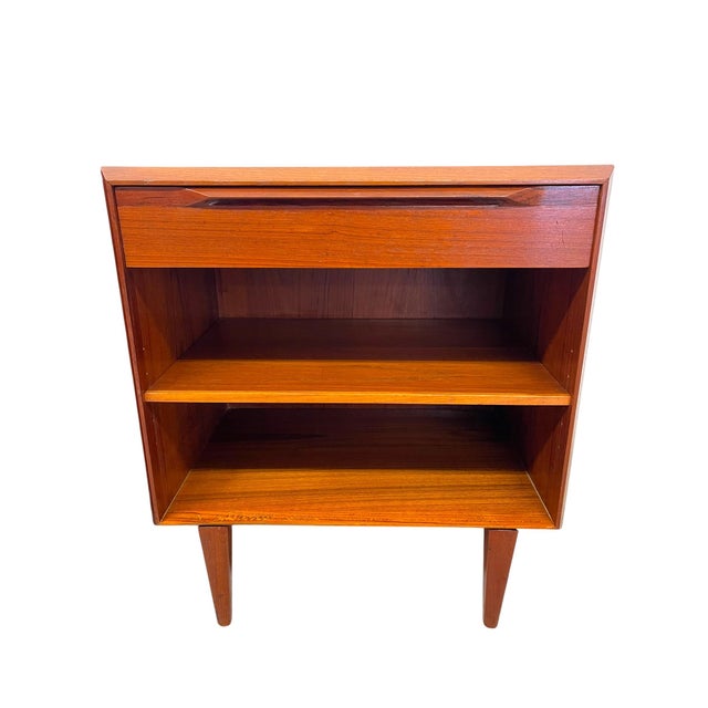 Wood Vintage Danish Mid-Century Modern Teak Nightstands or Bedside Tables With Drawer and Adjustable Open Shelves - Pair For Sale - Image 7 of 8
