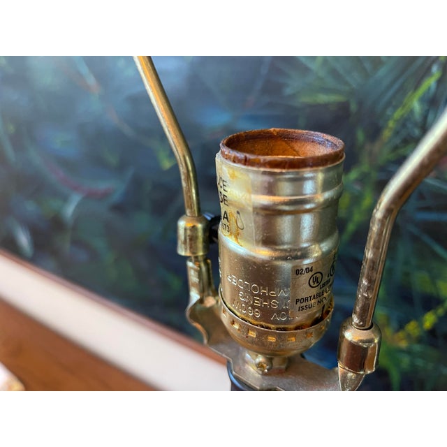 Vintage Neoclassical Sculptural Table Lamp With Birds and Feathered Detail For Sale - Image 11 of 12