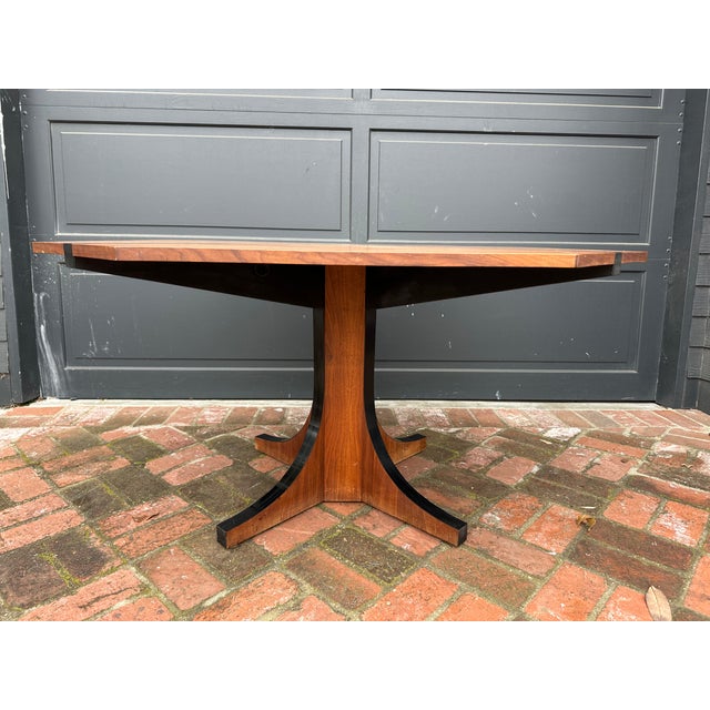 1970s Extendable Walnut Dining Table by John Kapel For Sale - Image 5 of 11