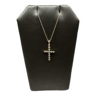 Diamond Cross Pendant Necklace in 10kt Yellow Gold – 0.25ctw, 18in, New For Sale
