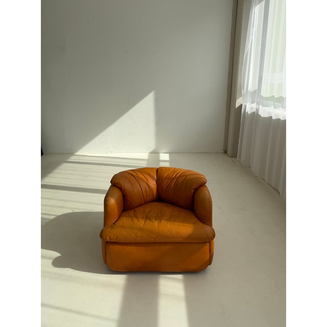 Vintage Italian Cognac Leather Confidential Lounge Chair by Alberto Rosselli for Saporiti, 1970s, in Good conditions....