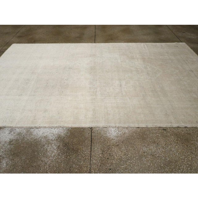 Galerie Shabab Collection Mid-20th Century Turkish Anatolian Gallery Carpet For Sale In New York - Image 6 of 10