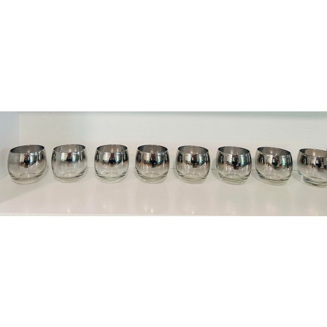 Mid Century Modern Set of 8 Dorothy Thorpe Atomic Roly Poly Glasses With Metal Carrier For Sale In Sacramento - Image 6 of 12